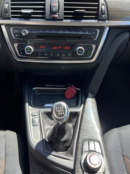 BMW Rad 3 F31 320D Luxury - 13