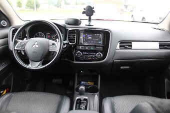 Mitsubishi Outlander 2.2 DI-D 7-MIESTNE - 13