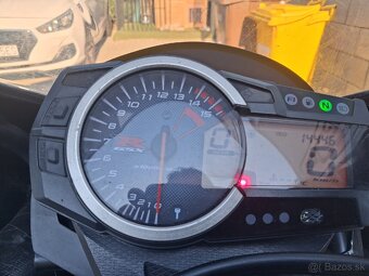 Suzuki GSXR 1000 - 13