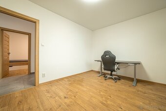 ZARIADENÝ RODINNÝ DOM S BAZÉNOM, Košice - Krásna - 13