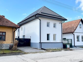 Na predaj krásny zrekonštruovaný rodinný dom v obci Poluvsie - 13