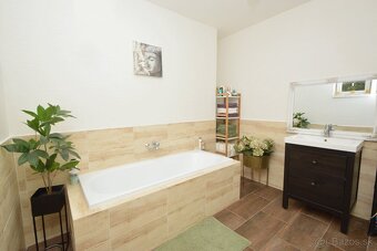 Predaj 3i RD, 1 810 m2 pozemok, Dunasziger - 13