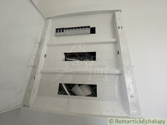 Trojizbový rodinný dom v kľudnej časti mesta Šurany - 13