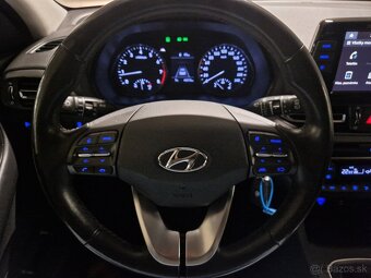 Hyundai i30 combi family 1.5i DPi 81kW 48000km facelift CW - 13