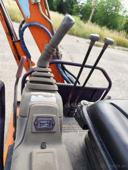 Minibáger Hitachi FH15. 2x lyžica - 13