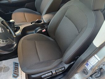 Nissan Qashqai 1,6 benzín 4x2 112 000 km Pôvodný lak - 13