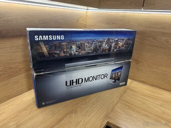 Predám 4K monitor 28" Samsung - 13