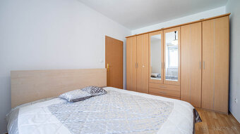 Príjemný 2 izbový byt s parkovaním a balkónom, Bratislava -  - 13