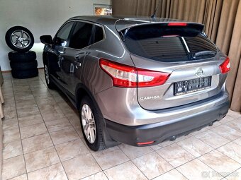 Nissan Qashqai benzín - 13