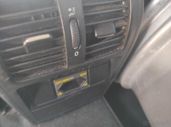 Rozpredám Volkswagen passat b6 sedan 1.9 TDI 77kW Bkc LA7T - 13