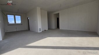 Elegantný dom v meste Gbely – Kúcanka, 924m2 - 13