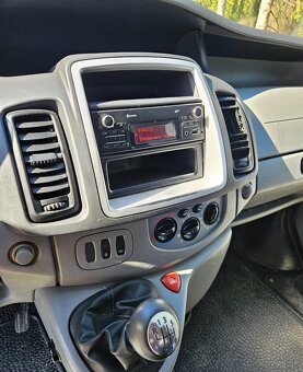 Renault Trafic 2.0 Passenger 2014 84kw 9miest klima odpi DPH - 13