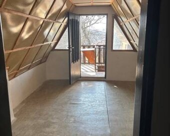 PREDAJ, VINIČNÝ DOMČEK S VINOHRADOM - PODLUŽANY - 13