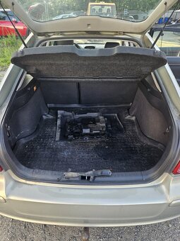 Toyota Avensis T25 2.0 85 kW - 13
