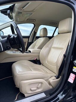 Jaguar XF Sportbrake r.v. 2013 - 13