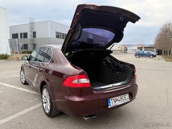Ponúkam na Predaj Škodu Superb 2 2.0 TDi M6 - 13