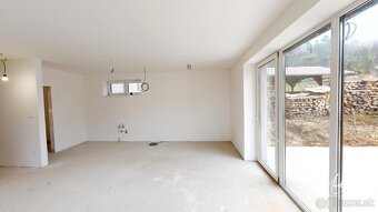 Na predaj novostavba 5-izbový dom typu BUNGALOV v obci Podho - 13