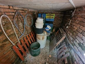 Sereď centrum- 3 izb.RD na 359 m2 pozemku na predaj - 13