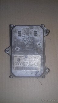 predám riadiacu jednotku xenónu - 13