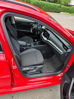 Predam Škoda octavia 4 combi 1.5tsi Kessy LED DPH  - 13