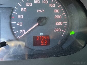Renault Scenic 1.4, 90 000 km najazdené - 13