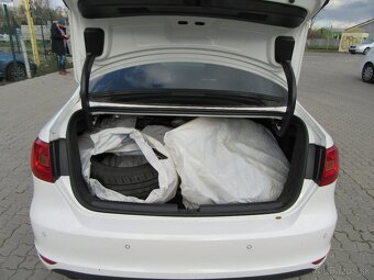 VW Jetta - 13