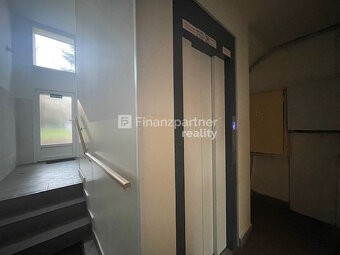 Zaujímavý dlhodobý prenájom 1izb byt na vl. clementisa s log - 13