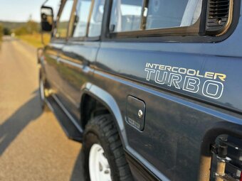 Mitsubishi pajero 2.5 - 13