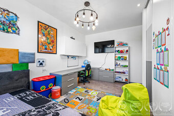 BOSEN | Šikovný rodinný domček s dušou a moderným štýlom - 13