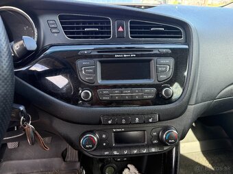 Kia Ceed 1.6 CRDI EX/Gold,94kw.M6.5d. Kupene v SR. - 13