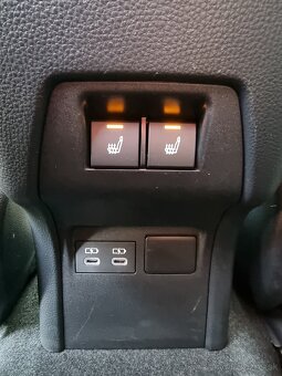 Toyota Prius 2.0 Plug-in Hybrid e-CVT za 34.990 € s DPH - 13