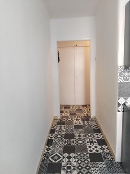 Predaj 2-izbového bytu s lodžiou pri parku - 13