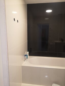 Predám zrekonstruovany 3 izbovy byt - 13
