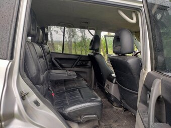 Mitsubishi Pajero 3.2 DiD 121KW AT/5 4x4 Uzávierka 2001 - 13