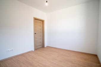 Na predaj moderný a energeticky úsporný 3-izbový rodinný dom - 13