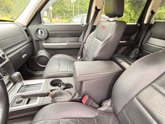 Dodge Nitro 2.8 CRD 4x4,automat - 13