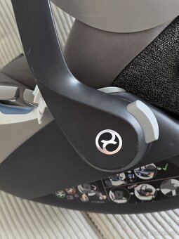 CYBEX Cloud Z i-Size Vajíčko+ zakladna - 13
