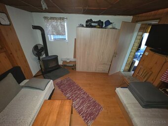 Krásna záhradka s útulnou chatou - 13