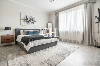 Rodinný dom na rekonštrukciu s rovinatým pozemkom 800 m² – s - 13