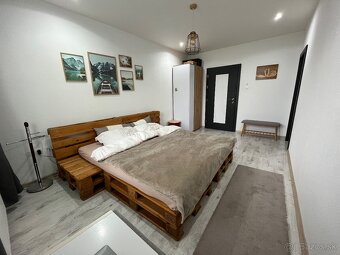 Komplet zariadený zrekonštruovaný 3 izbový byt - 13