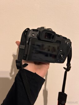 Canon EOS RP s bohatým príslušenstvom - 13
