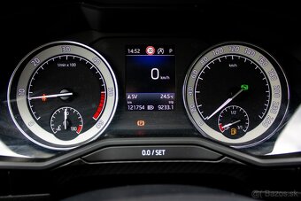 Škoda Superb Combi 2.0 TDI Sportline DSG - 13