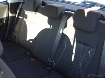 Peugeot 208 - 13