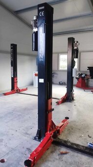 Dvojstlpový zdvihák BOR 4,2Ton a 5TON ramena 3dielne automat - 13