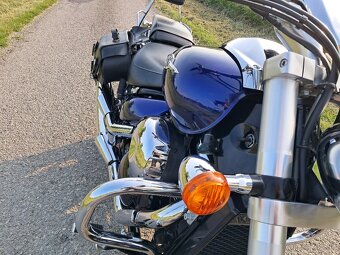Suzuki intruder M 800 - 13