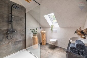 Luxusná rekreačná chata pod Nízkymi Tatrami – dokonalý únik  - 13