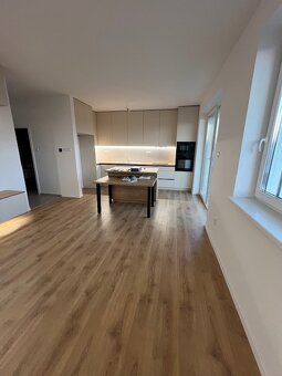 na prenájom 3 izb. byt, Geologická ul. - 13