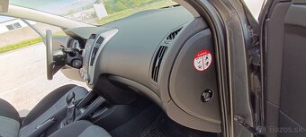 Kia Ceed 1.4 16V DOHC 77kw 2011 - 13