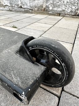 Kolobežka freestyle STRIKER GRAVIS L black - 13