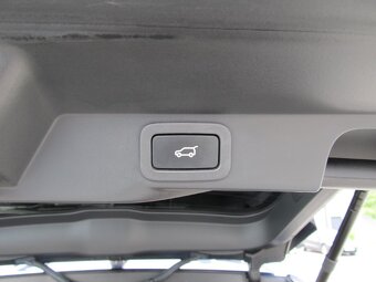 Land Rover Range Rover Sport HSE - 13